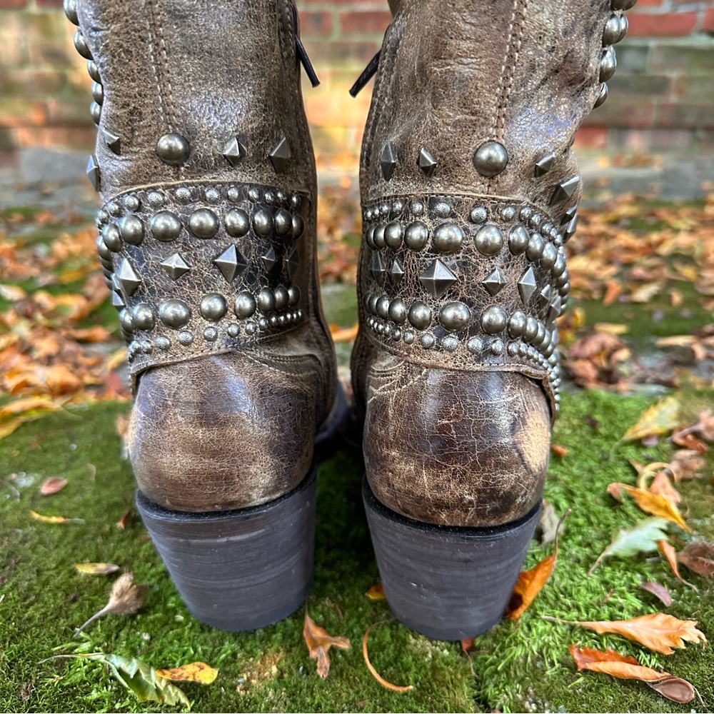 Old Gringo Brown Studded Leather Western Heeled Boots - Picture 11 of 13